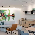 Fariones Hotel