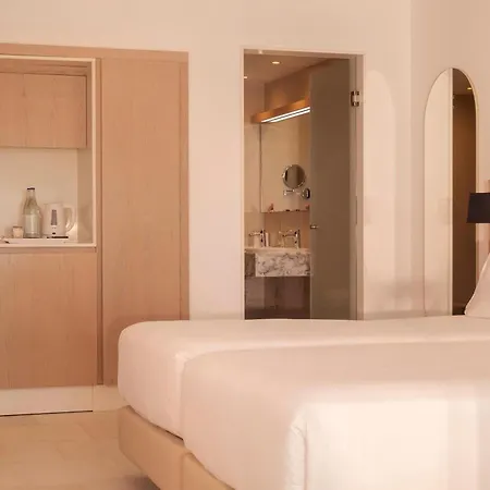 Fariones Hotel 4*