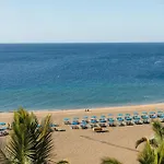 فندق Fariones 4*