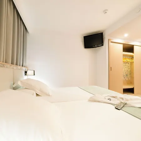Hotel Fariones