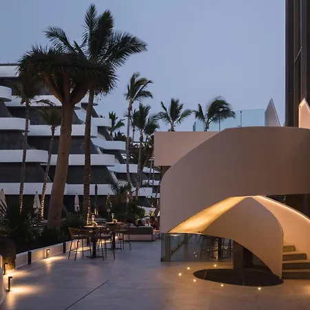 Hotel Fariones 4*